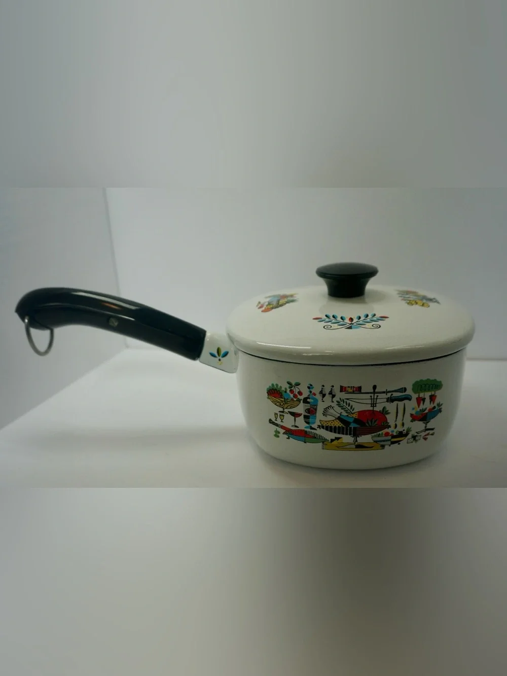 Rare Vintage 1960s MCM Enamel Saucepan with Lid 🍳✨